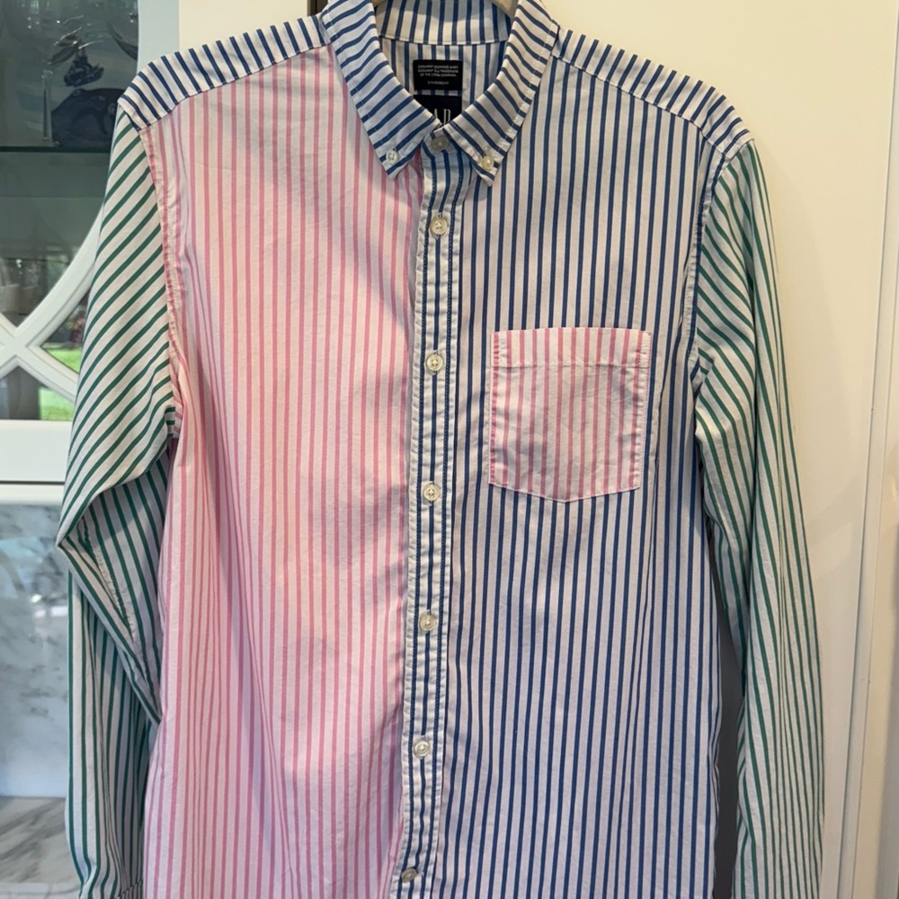 GAP Men's Striped Multicolor Shirt, Size S •LIKE NEW•